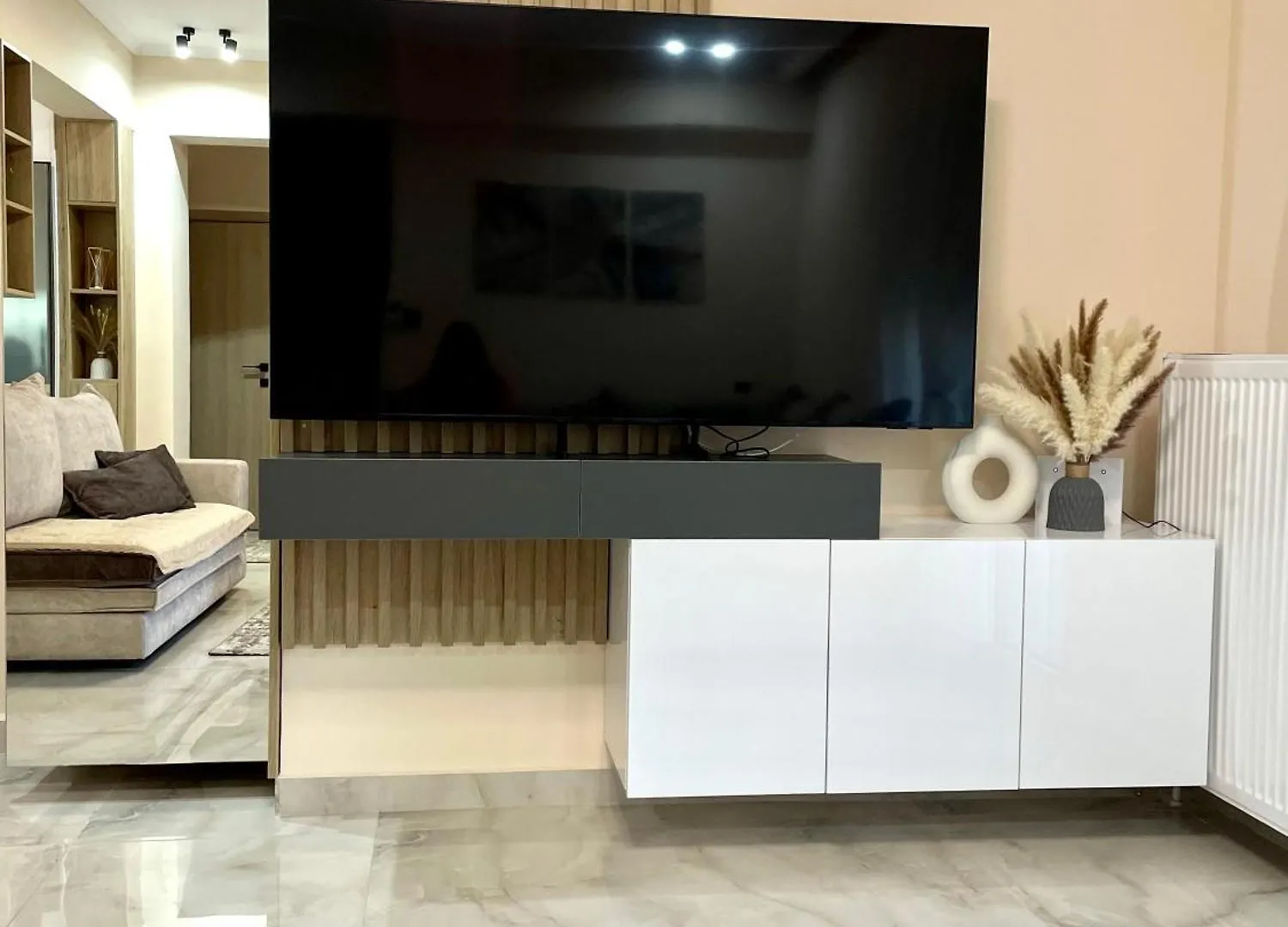 The Modern Apartment Салоники 0*,  Греция